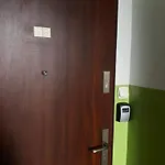 Found Space Metro Pole Mokotowskie 5 Min From Centrum Apartament