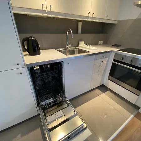 Found Space Metro Pole Mokotowskie 5 Min From Centrum Apartment