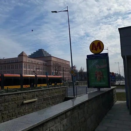 Found Space Metro Pole Mokotowskie 5 Min From Centrum