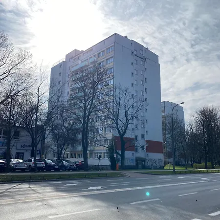 Found Space Metro Pole Mokotowskie 5 Min From Centrum Warsaw